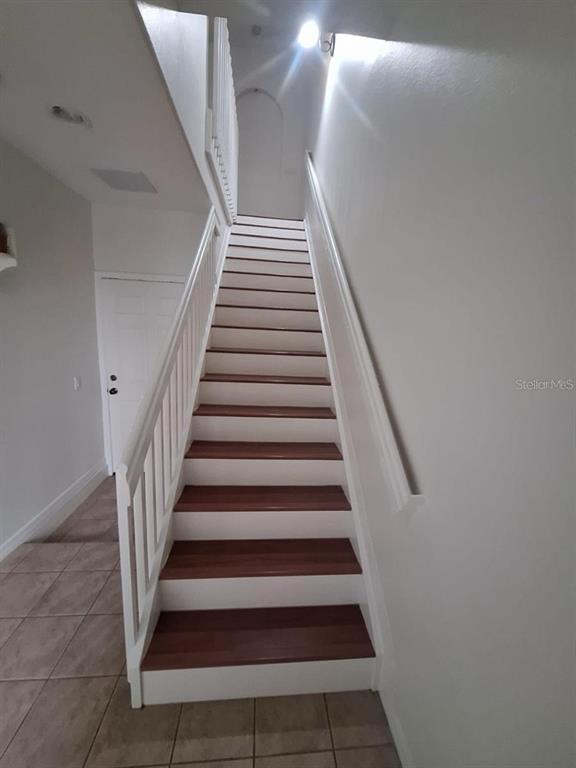 Building Photo - 1350 Chatfield Pl