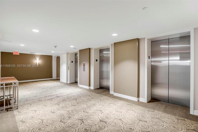 Building Photo - 2333 Brickell Ave