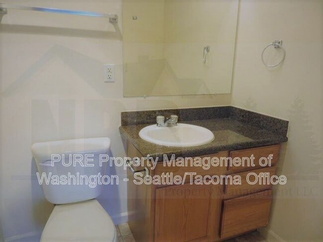 Building Photo - 4045 S Warner St