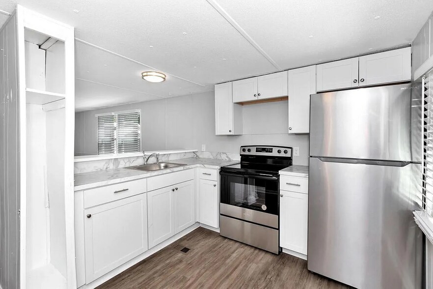 Building Photo - 415 W Limestone Rd