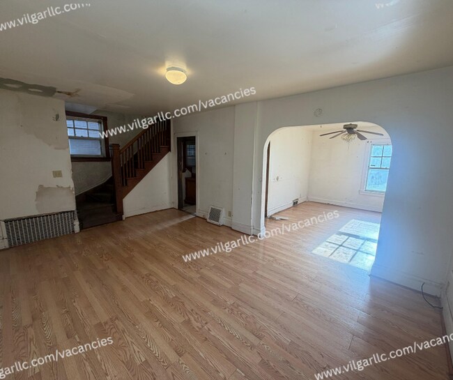 Building Photo - Single-family home for sale