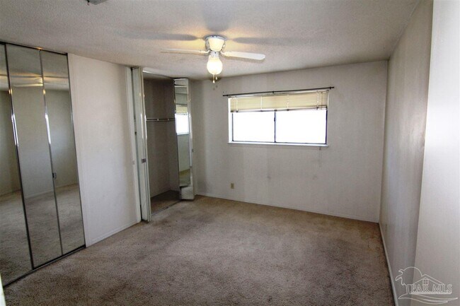 Building Photo - 5001 Grande Dr