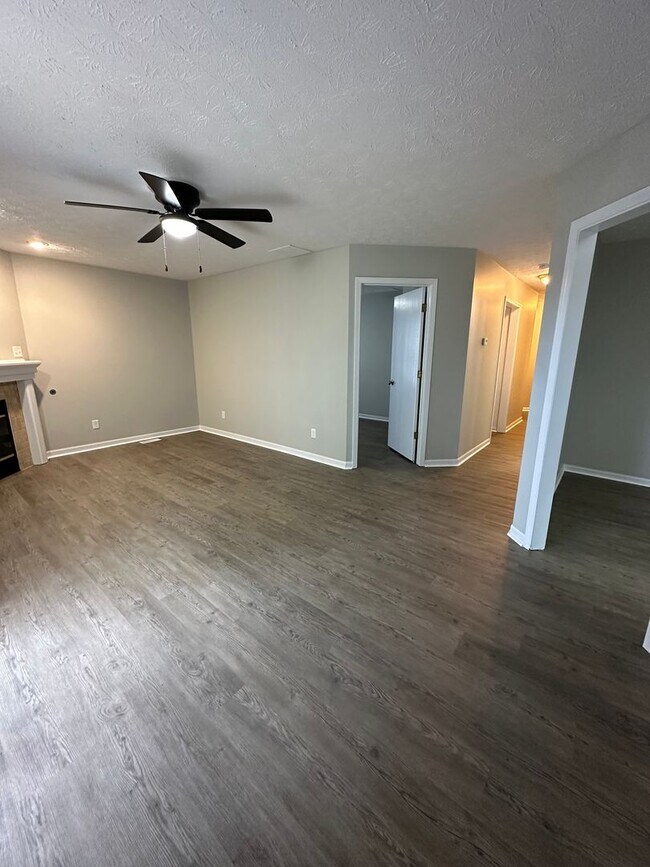 Building Photo - 2810 Duroc Dr
