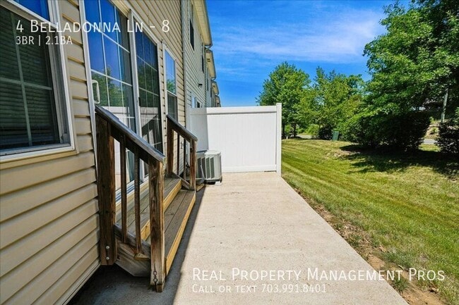 Building Photo - 4 Belladonna Ln