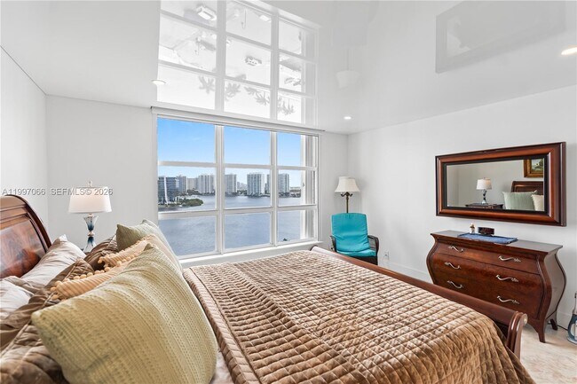 Building Photo - 19101 NE 36th Pl