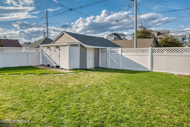 Building Photo - 20 Woodland Ave