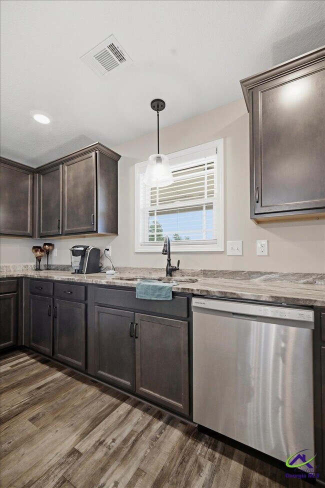 Building Photo - 103 Hawks Rdg Trce