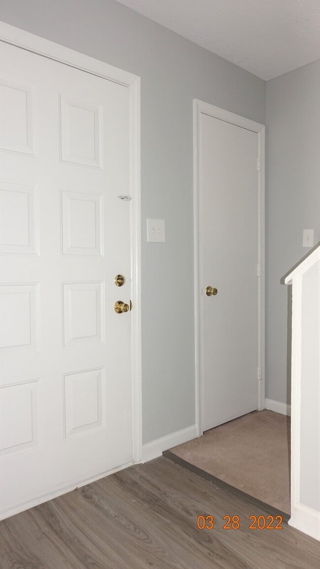 Building Photo - 5723 Aftonshire Dr