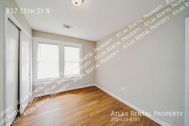 Building Photo - 817 15th St N