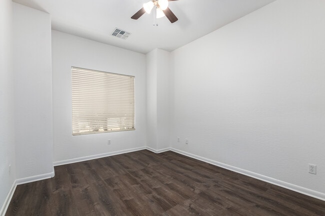 Building Photo - 17762 W Rimrock St