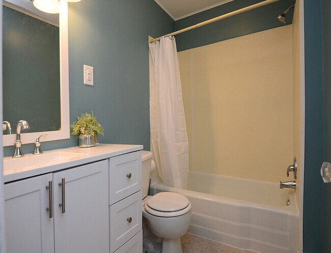 Building Photo - 26 S 6th St