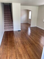 Building Photo - 29 Pleasant Ridge Ave