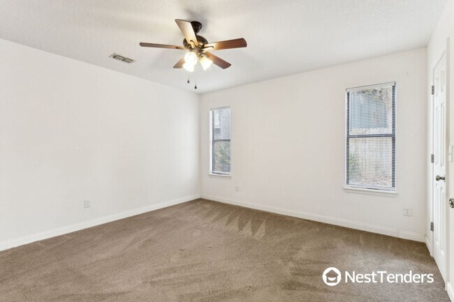 Building Photo - Great Amelia Island Location!