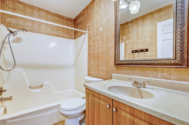 Building Photo - 12808 Irongate Ave