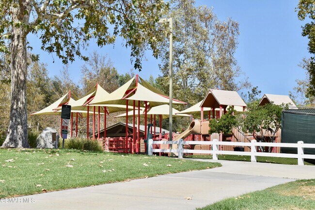 Building Photo - 26033 Adamor Rd