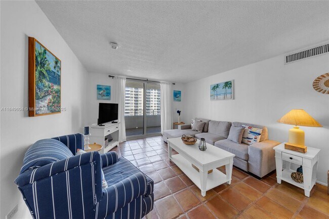 Building Photo - 5555 Collins Ave