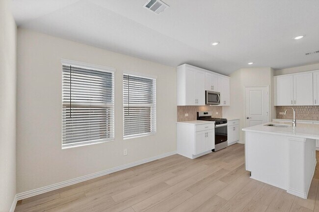 Building Photo - 504 Tidal Dr