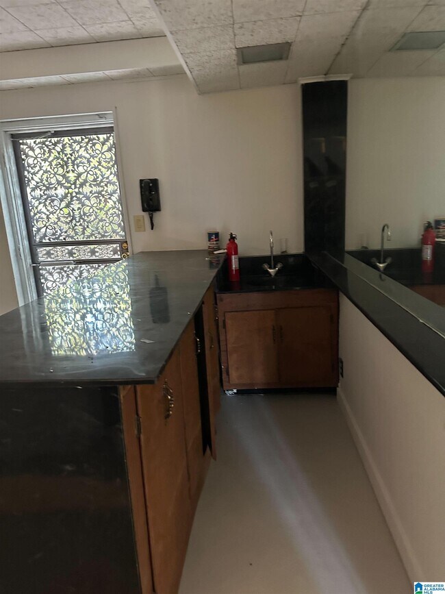 Building Photo - 905 45th St N