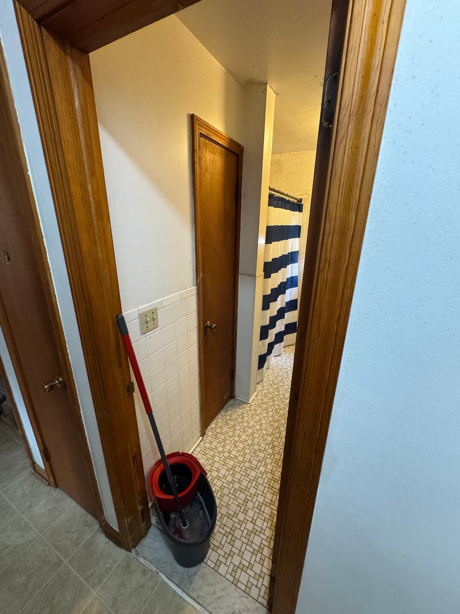 Building Photo - 98 Hartley Dr