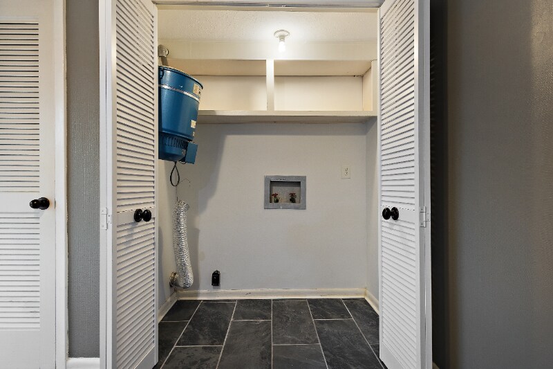 Building Photo - 27 Park Crest Pl