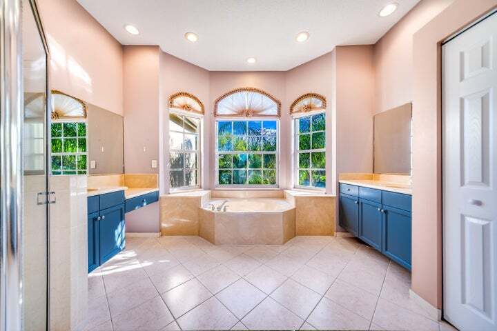 Building Photo - 2324 Simonson Dr