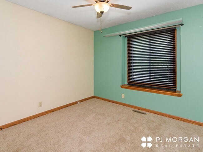 Building Photo - 16911 N Circle