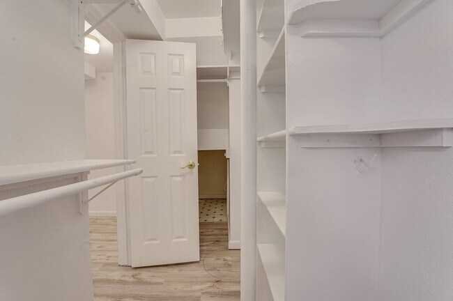 Building Photo - Beautiful 4 bed, 3.5 bath Home in Fort Collins Dakota Ridge Neighborhood