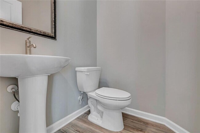 Building Photo - 1376 Elderwood Way