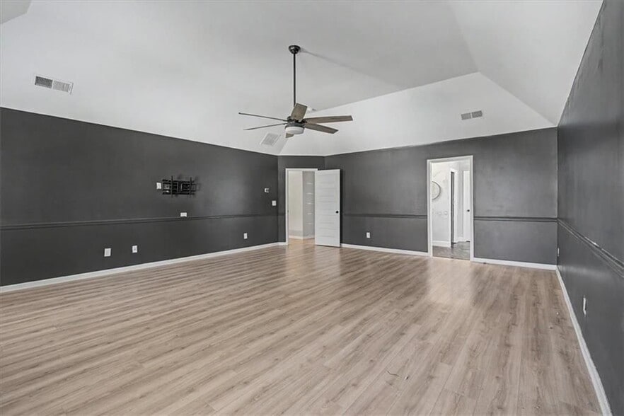 Building Photo - 8757 Danley Dr