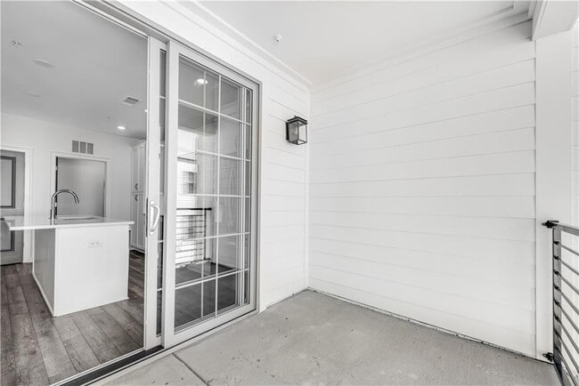 Building Photo - 501 Burton Dr