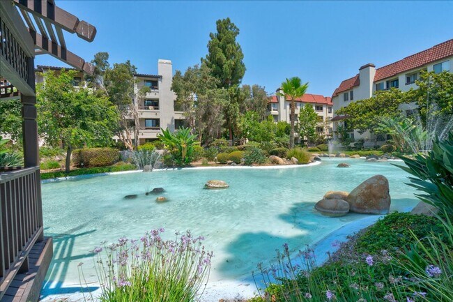 Building Photo - Resort Like Living 2 Master Suites Condo F...