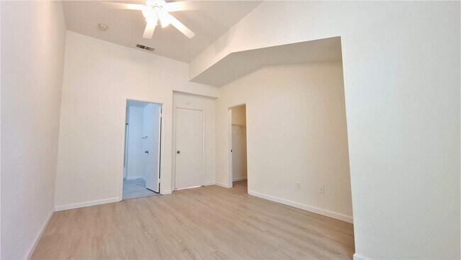 Building Photo - 624 Atherton Pl