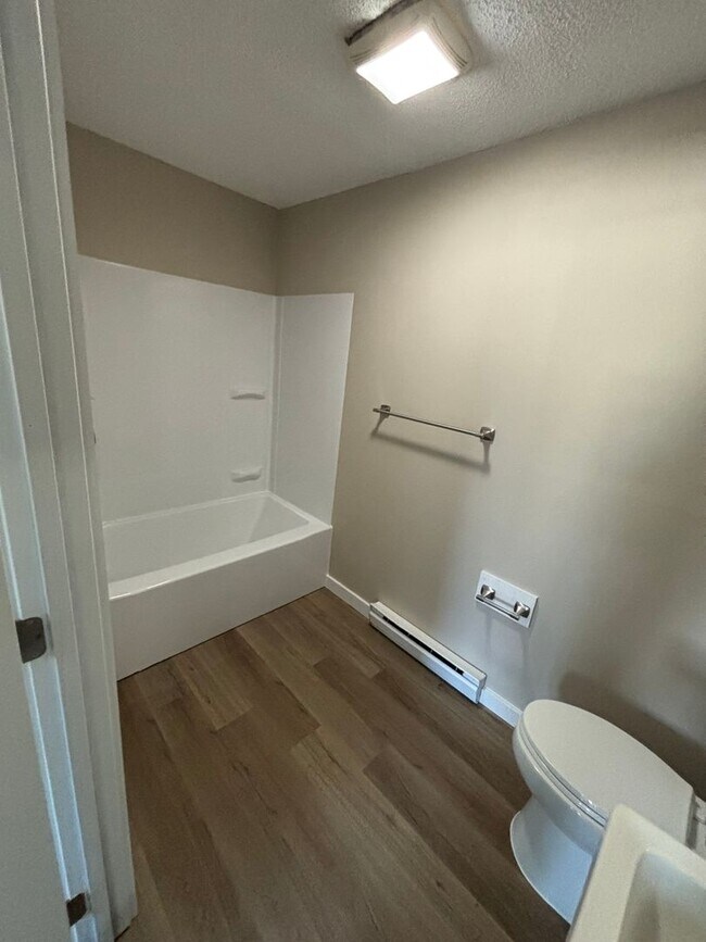 Building Photo - Fairview Apartments