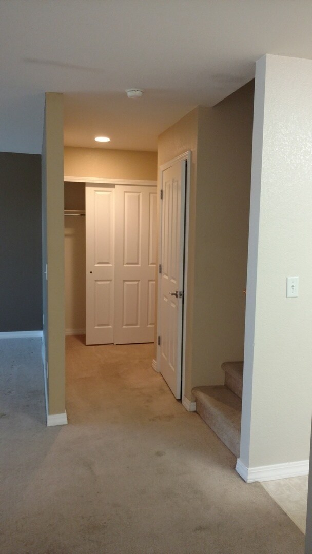 Building Photo - Beautiful and Spacious 3 Bed Condo in SE Fort Collins