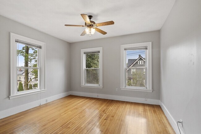 Building Photo - 93 Upham St