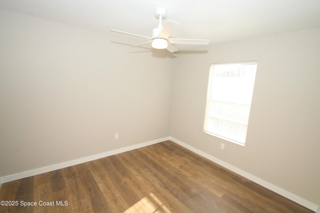 Building Photo - 1511 Colorado St SE