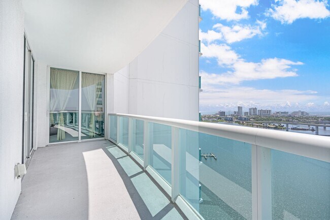 Building Photo - Furnished Marina Grande Condo