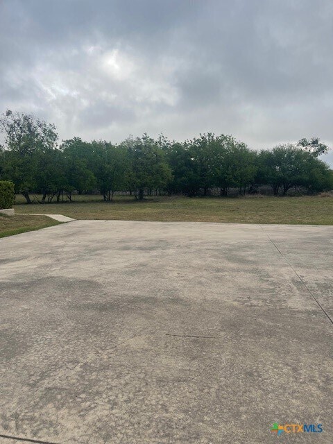 Building Photo - 512 Kellys Way