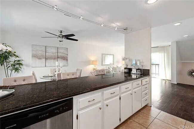 Building Photo - 850 W 157th St