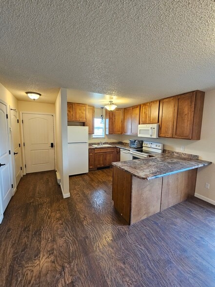 Building Photo - 2610 Gallery View Dr