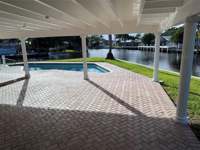 Building Photo - 5251 NE 29th Ave