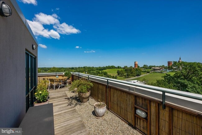 Building Photo - 4750 41st St NW