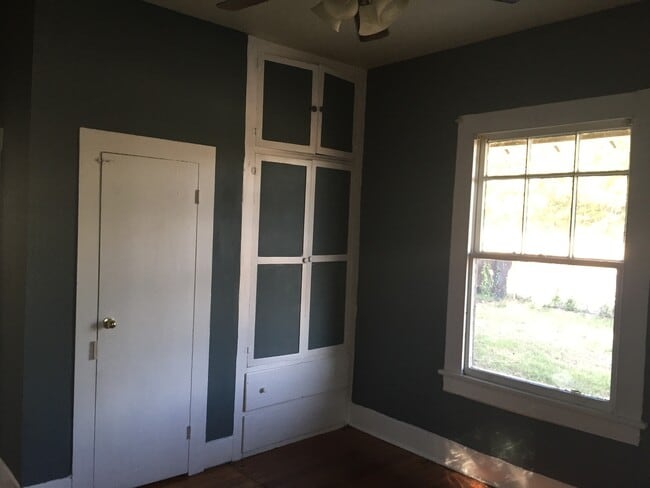 Building Photo - **AVAILABLE NOW**2 or 3 Bedroom / 1 Bathroom Home for Rent in Columbus, GA***