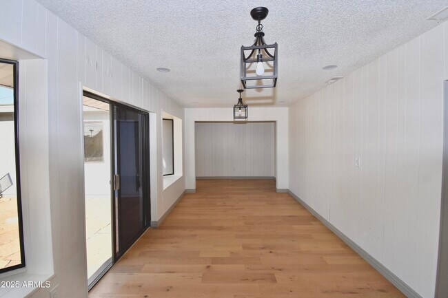 Building Photo - 10331 W Willie Low Cir