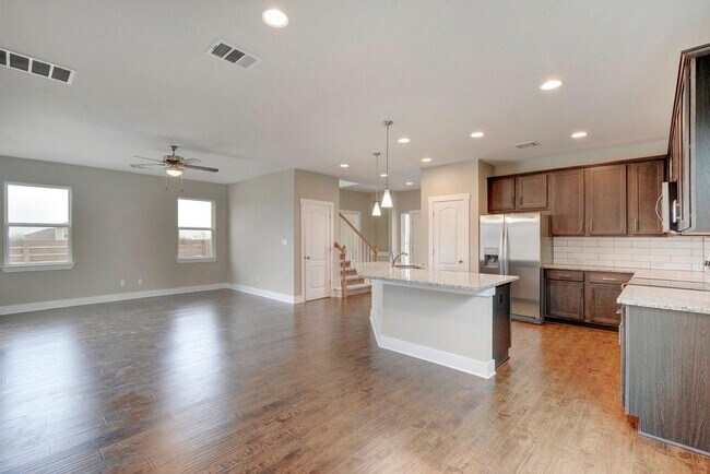 Building Photo - 708 Coconut Grove St