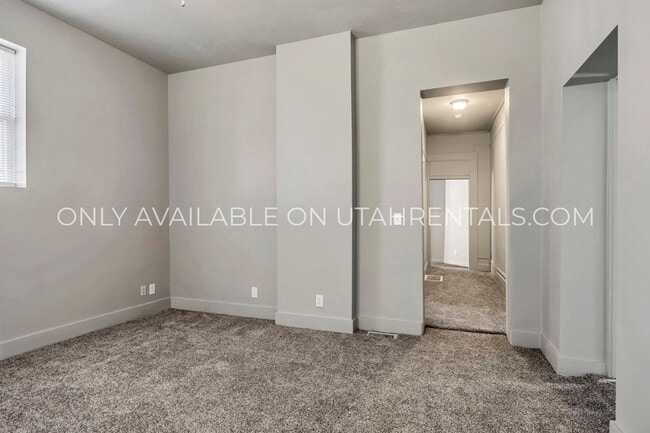 Building Photo - 629 S 400 E