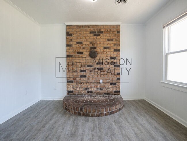 Building Photo - 1649 Delmar Ave