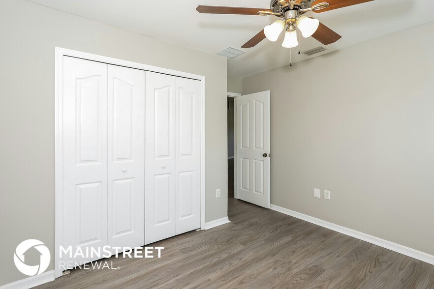 Building Photo - 1713 SW 32nd St