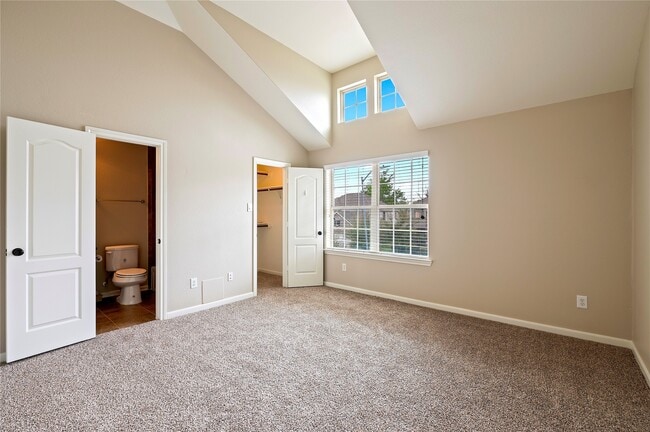 Building Photo - 6526 Hunters Creek Ln