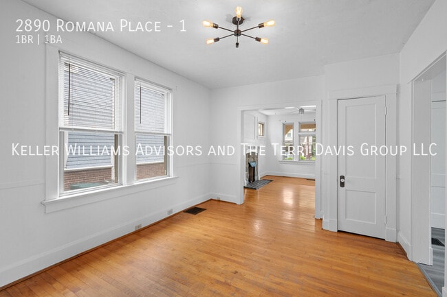 Building Photo - 2890 Romana Pl